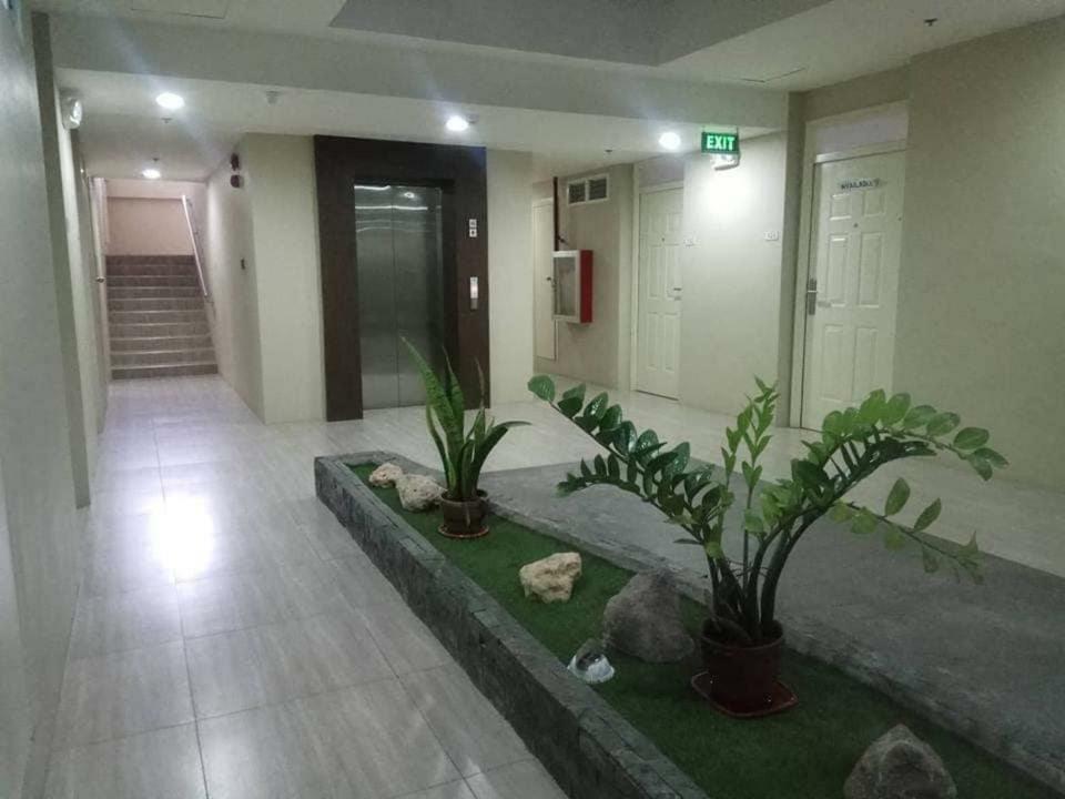 ماكتان Benj Comfy Condo - Studio Unit With Car Park المظهر الخارجي الصورة